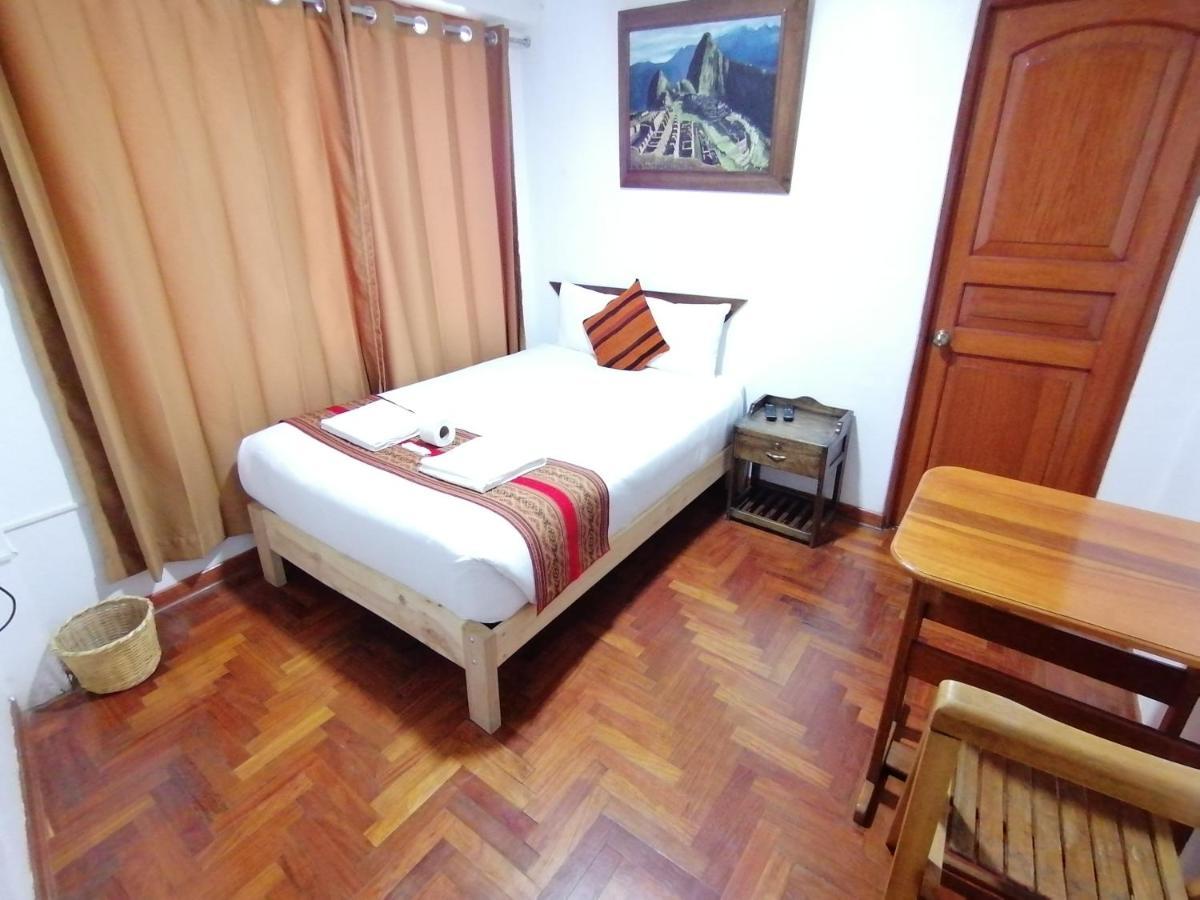 Hostal Turistico Illapa Cusco 119 Exterior photo