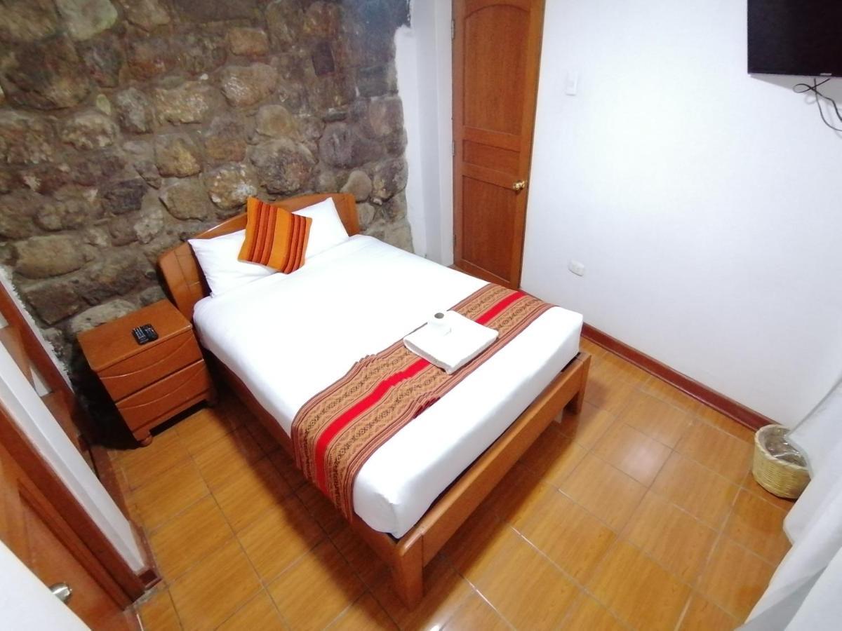 Hostal Turistico Illapa Cusco 119 Exterior photo