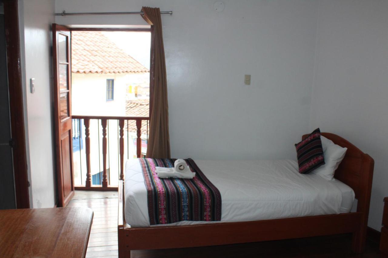 Hostal Turistico Illapa Cusco 119 Exterior photo